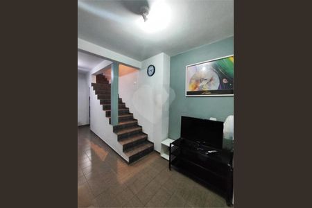 Casa à venda com 235m², 3 quartos e 1 vaga