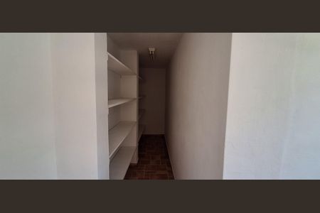Casa para alugar com 154m², 3 quartos e 2 vagas Casa para alugar com 154m², 3 quartos e 2 vagasDespensa