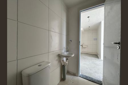 Apartamento à venda com 34m², 2 quartos e sem vaga Apartamento à venda com 34m², 2 quartos e sem vagaBanheiro