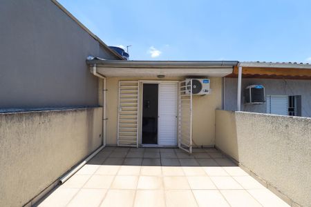 Casa à venda com 80m², 2 quartos e 1 vaga