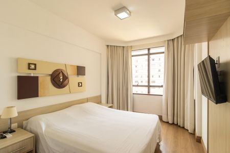 Quarto da suíte de apartamento à venda com 1 quarto, 47m² em Centro, Campinas