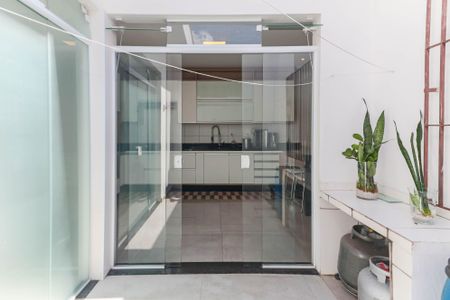 Casa à venda com 150m², 3 quartos e 2 vagasLavanderia