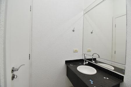 Casa de condomínio para alugar com 129m², 3 quartos e 2 vagasLavabo