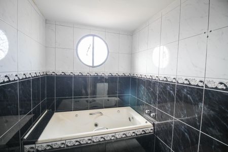 Apartamento para alugar com 100m², 3 quartos e 2 vagas Apartamento para alugar com 100m², 3 quartos e 2 vagasBanheiro da Suíte