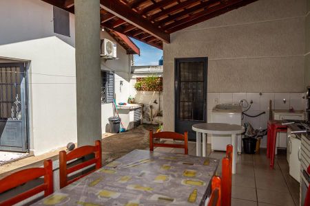 Casa para alugar com 186m², 5 quartos e 5 vagas Casa para alugar com 186m², 5 quartos e 5 vagasÁrea de Churrascoe área de serviço