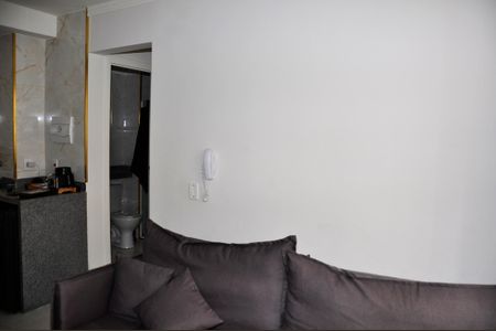 Apartamento para alugar com 32m², 2 quartos e sem vaga Apartamento para alugar com 32m², 2 quartos e sem vagaDetalhe - Sala