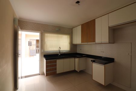 Casa para alugar com 143m², 4 quartos e 2 vagasCozinha