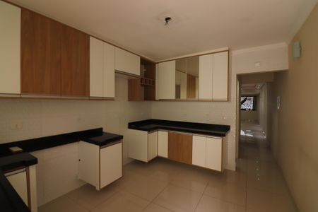 Casa para alugar com 143m², 4 quartos e 2 vagasCozinha