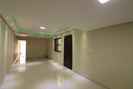 Casa para alugar com 143m², 4 quartos e 2 vagasSala