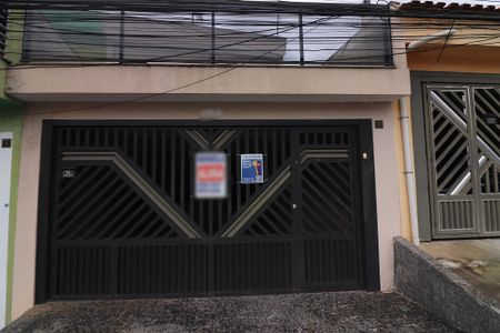 Casa para alugar com 143m², 4 quartos e 2 vagasFachada