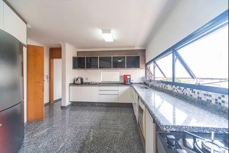 Apartamento para alugar com 260m², 4 quartos e 4 vagasCozinha