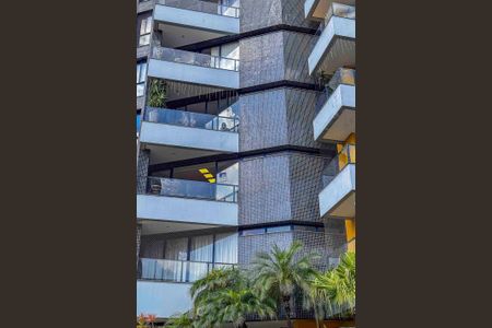 Apartamento para alugar com 260m², 4 quartos e 4 vagasPlaca Instalada no imóvel 