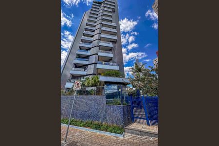 Apartamento para alugar com 260m², 4 quartos e 4 vagasFachada e portaria