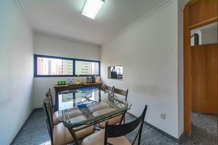 Apartamento para alugar com 260m², 4 quartos e 4 vagasCopa