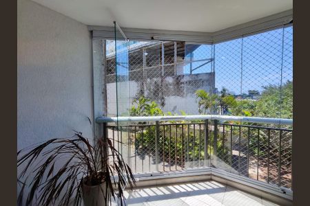 Apartamento à venda com 79m², 3 quartos e 2 vagasVaranda