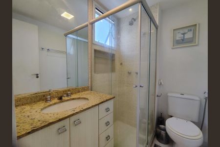 Apartamento à venda com 79m², 3 quartos e 2 vagasBanheiro da Suíte