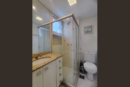 Apartamento à venda com 79m², 3 quartos e 2 vagasBanheiro da Suíte