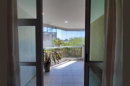 Apartamento à venda com 79m², 3 quartos e 2 vagasVaranda