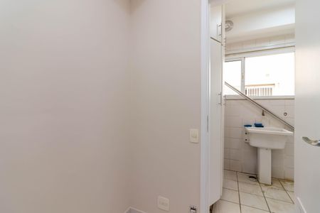 Apartamento para alugar com 148m², 3 quartos e 2 vagas Apartamento para alugar com 148m², 3 quartos e 2 vagasQuarto de Serviço