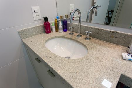 Apartamento à venda com 112m², 3 quartos e 2 vagasBanheiro da Suíte 1