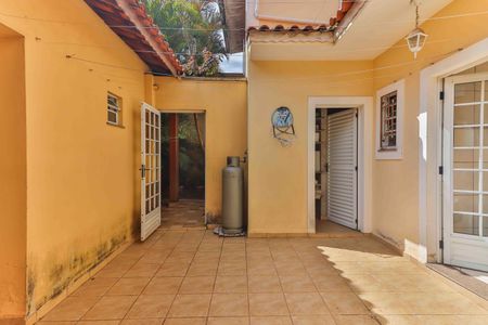Casa para alugar com 360m², 5 quartos e 4 vagasQuintal