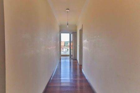 Casa para alugar com 360m², 5 quartos e 4 vagasCorredor Quartos