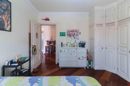 Casa para alugar com 360m², 5 quartos e 4 vagasQuarto 1 - Suite