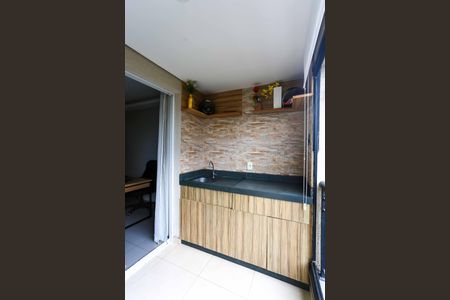 Apartamento para alugar com 70m², 2 quartos e 1 vagaVaranda