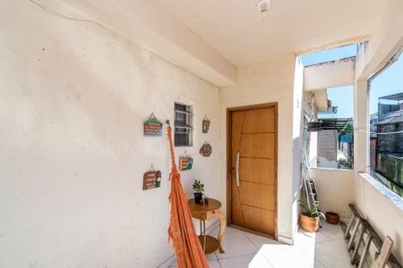 Casa de condomínio à venda com 50m², 2 quartos e sem vaga Casa de condomínio à venda com 50m², 2 quartos e sem vagaVaranda