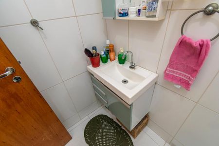 Casa de condomínio à venda com 50m², 2 quartos e sem vaga Casa de condomínio à venda com 50m², 2 quartos e sem vagaBanheiro Social