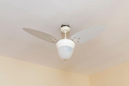 Casa de condomínio à venda com 50m², 2 quartos e sem vaga Casa de condomínio à venda com 50m², 2 quartos e sem vagaSala