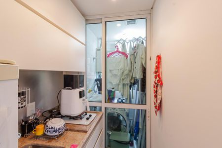 Apartamento à venda com 47m², 1 quarto e 1 vaga Apartamento à venda com 47m², 1 quarto e 1 vagaCozinha e Área de Serviço