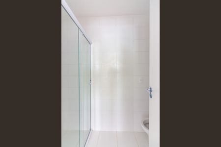 Apartamento para alugar com 55m², 2 quartos e 1 vaga Apartamento para alugar com 55m², 2 quartos e 1 vagaBanheiro da Suíte 2