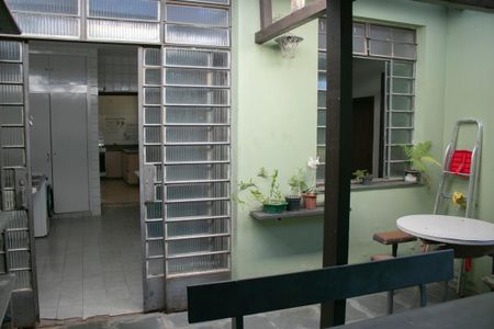 Casa à venda com 360m², 5 quartos e 6 vagas Casa à venda com 360m², 5 quartos e 6 vagasÁrea externa