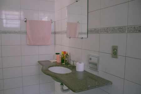 Casa à venda com 360m², 5 quartos e 6 vagas Casa à venda com 360m², 5 quartos e 6 vagasBanheiro da Suíte 3