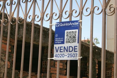 Casa à venda com 360m², 5 quartos e 6 vagas Casa à venda com 360m², 5 quartos e 6 vagasinstalação de placa