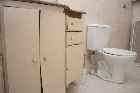 Casa à venda com 360m², 5 quartos e 6 vagas Casa à venda com 360m², 5 quartos e 6 vagasBanheiro da Suíte 2