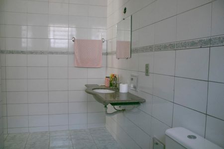 Casa à venda com 360m², 5 quartos e 6 vagas Casa à venda com 360m², 5 quartos e 6 vagasBanheiro da Suíte 3