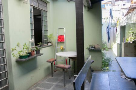 Casa à venda com 360m², 5 quartos e 6 vagas Casa à venda com 360m², 5 quartos e 6 vagasÁrea externa