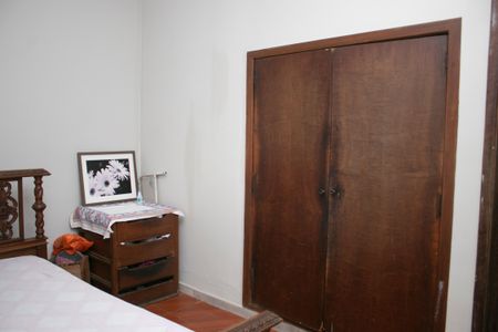 Casa à venda com 360m², 5 quartos e 6 vagas Casa à venda com 360m², 5 quartos e 6 vagasSuíte 1