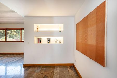 Casa à venda com 1500m², 5 quartos e 5 vagasSala