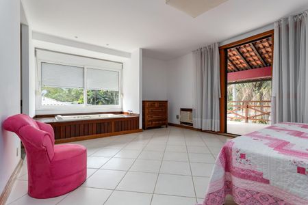 Casa à venda com 1500m², 5 quartos e 5 vagasQuarto 3