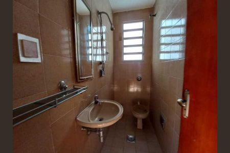 Casa à venda com 298m², 5 quartos e 3 vagas