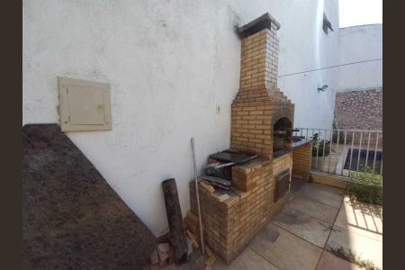 Casa à venda com 298m², 5 quartos e 3 vagas