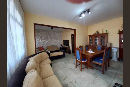 Casa à venda com 5 quartos, 298m² em Taquara, Rio de Janeiro