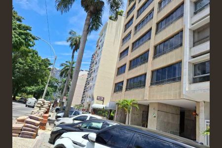 Apartamento à venda com 367m², 4 quartos e 2 vagas