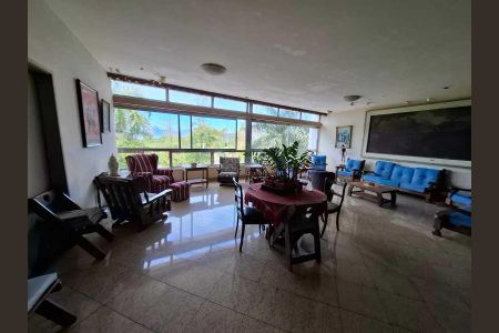 Apartamento à venda com 367m², 4 quartos e 2 vagas