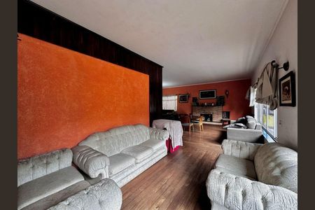 Casa à venda com 5 quartos, 331m² em Chácara Monte Alegre, São Paulo