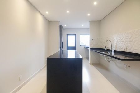 Casa à venda com 3 quartos, 140m² em Vila Santa Isabel, São Paulo