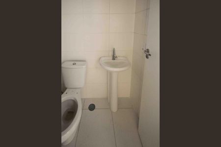 Apartamento para alugar com 32m², 2 quartos e sem vagaBanheiro